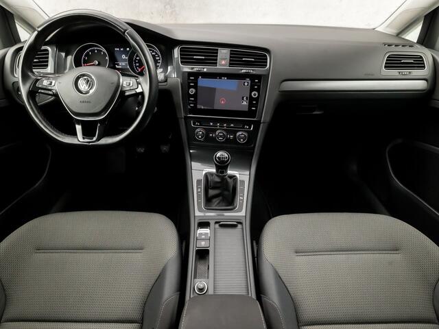 Volkswagen GOLF Variant 1.5 TSI Sportline 131Pk (4 CILINDER, APPLE CARPLAY, GROOT NAVI, ADAPTIVE CRUISE, GETINT GLAS, SPORTSTOELEN, PARKEERSENSOREN, TREKHAAK, LM VELGEN, NIEUWSTAAT)
