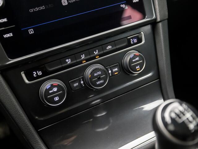 Volkswagen GOLF Variant 1.5 TSI Sportline 131Pk (4 CILINDER, APPLE CARPLAY, GROOT NAVI, ADAPTIVE CRUISE, GETINT GLAS, SPORTSTOELEN, PARKEERSENSOREN, TREKHAAK, LM VELGEN, NIEUWSTAAT)