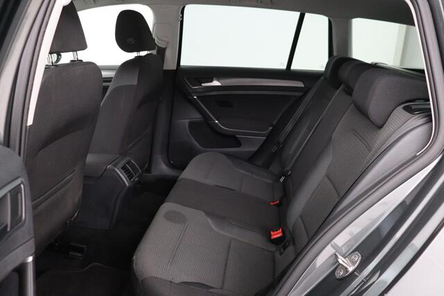 Volkswagen GOLF Variant 1.0 TSI Comfortline | Navigatie | Parkeerhulp | Automaat | Adapt. Cruise |