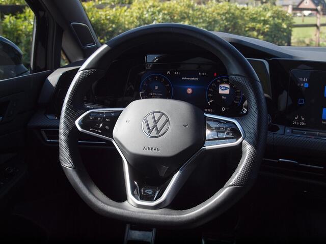 Volkswagen GOLF | Apple Carplay | Camera | Cruise Control | Harman Kardon |