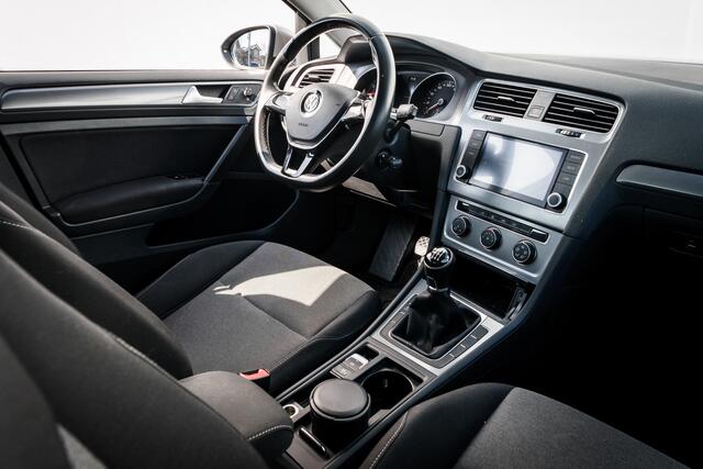 Volkswagen GOLF 1.0 TSi Bluemotion 115 Pk 5 deurs Edition I Airco I Trekhaak I Navigatie I LM Velgen