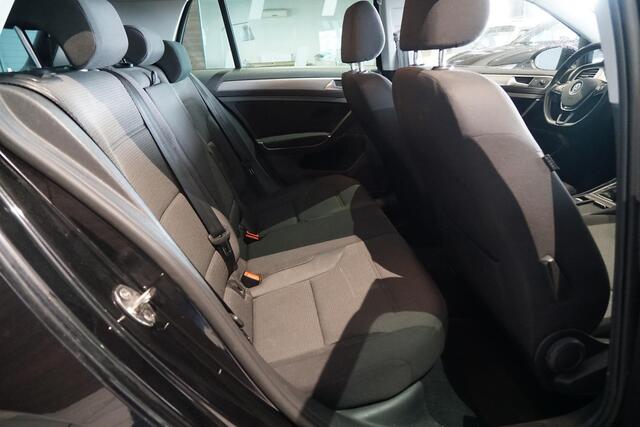 Volkswagen GOLF 1.0 TSI Comfortline + APPLE CARPLAY / DAB