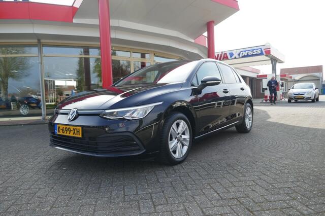 Volkswagen GOLF 1.5 TSI LIFE 131 PK VIRTUAL COCKPIT/NAVIGATIE/PARKEER V+A