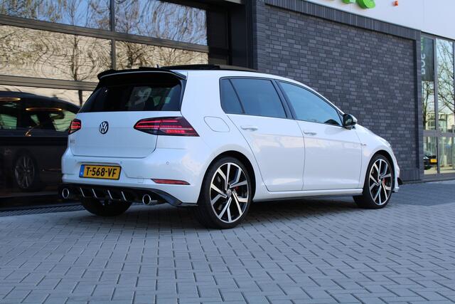 Volkswagen GOLF 2.0 TSI GTI Performance | PANO | MAXTON | CARBON STUUR | KEYLESS | DYNAUDIO |