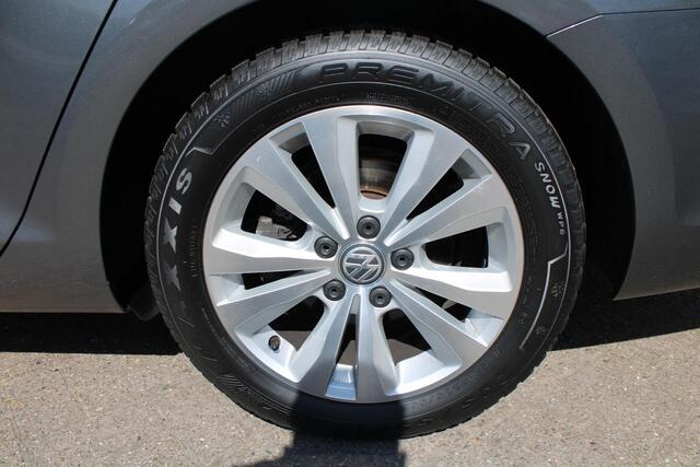 Volkswagen GOLF Variant 1.5 TSI Comfortline Business Climate control, Navi, CC, Trekhaak, Achteruitrij camera, Parksens. V en A, Apple/Android carplay, Leder, 16" LMV
