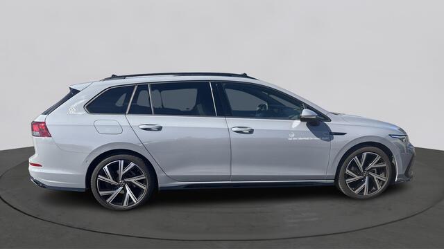 Volkswagen GOLF Variant 1.5 eTSI R-Line Business / Panoramadak / LED / 18" LMV
