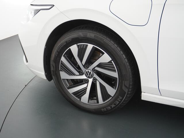 Volkswagen GOLF 1.4 eHybrid Style Camera | Pano Dak | Navigatie | Stoelverwarming