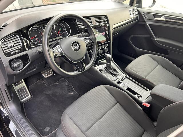 Volkswagen GOLF 1.5 TSI Highline | 19 Inch | Verwarmde Zetels | Carplay |