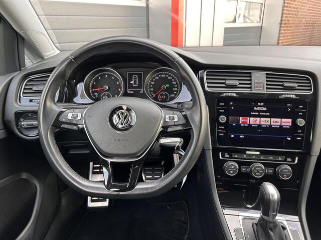 Volkswagen GOLF 1.5 TSI Highline | 19 Inch | Verwarmde Zetels | Carplay |