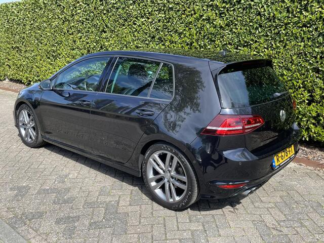 Volkswagen GOLF 1.4 TSI Highline Business R-Line BTW'er, 18" LM, Navigatie, Adaptive cruise controle.