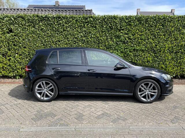 Volkswagen GOLF 1.4 TSI Highline Business R-Line BTW'er, 18" LM, Navigatie, Adaptive cruise controle.