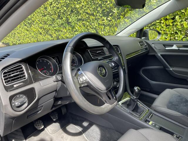 Volkswagen GOLF 1.4 TSI Highline Business R-Line BTW'er, 18" LM, Navigatie, Adaptive cruise controle.
