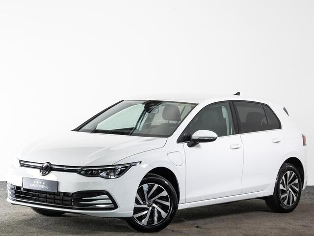 Volkswagen GOLF AUTOMAAT 1.4 204 PK DSG eHybrid Style | LED | Navigatie Via Smartphone | Side Assist | Achteruitrijcamera |