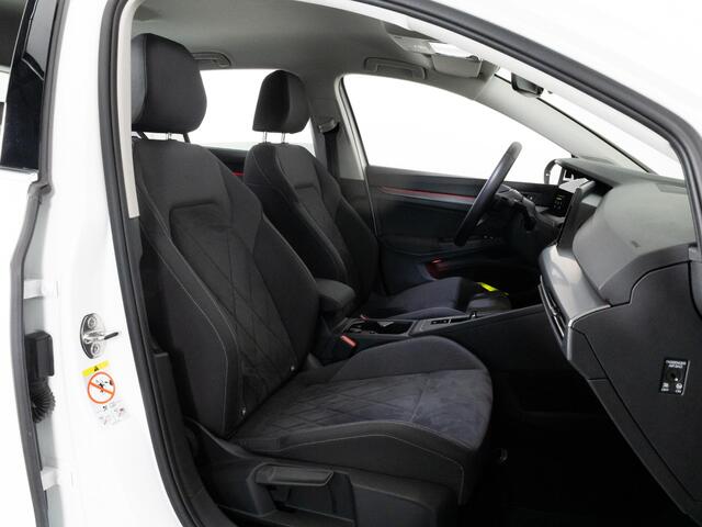 Volkswagen GOLF AUTOMAAT 1.4 204 PK DSG eHybrid Style | LED | Navigatie Via Smartphone | Side Assist | Achteruitrijcamera |