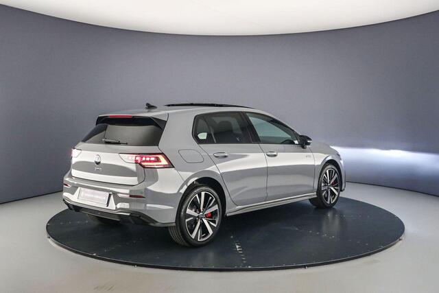 Volkswagen GOLF GTE 1.5 TSI eHybrid 272pk DSG Automaat Panoramadak, Adaptive cruise control, Head up display, Navigatie, Parkeersensoren, LED matrix koplampen, Achteruitrijcamera