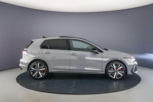Volkswagen GOLF GTE 1.5 TSI eHybrid 272pk DSG Automaat Panoramadak, Adaptive cruise control, Head up display, Navigatie, Parkeersensoren, LED matrix koplampen, Achteruitrijcamera