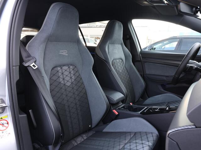 Volkswagen GOLF Variant 1.5 eTSI R-Line 150pk DSG | LED Matrix | Navigatie | Climate control | Adaptive Cruise control | 18'' LM | Winterpakket |