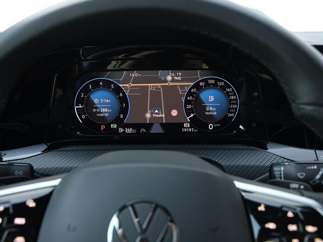 Volkswagen GOLF Variant 1.5 eTSI R-Line 150pk DSG | LED Matrix | Navigatie | Climate control | Adaptive Cruise control | 18'' LM | Winterpakket |