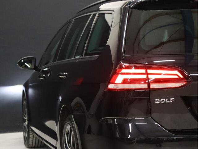 Volkswagen GOLF Variant 1.0 TSI Comfortline [APPLE CARPLAY, ADAPTIVE CRUISE, SCHUIFKANTELDAK, PDC V+A, TREKHAAK, CLIMATE CONTROL, NAVIGATIE, NIEUWSTAAT]