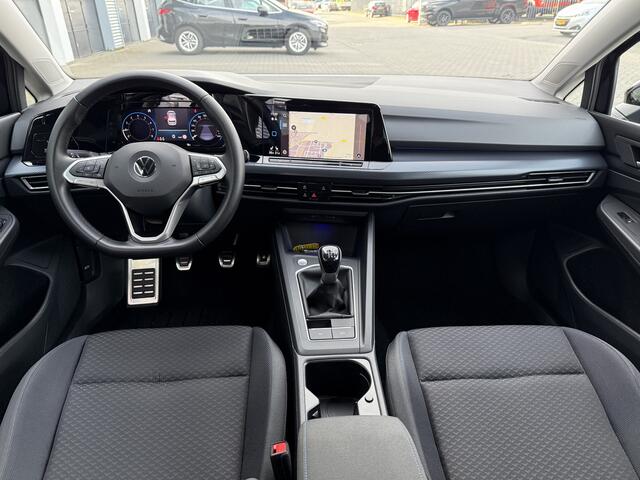 Volkswagen GOLF 1.5 TSI Trekhaak/Stoel+stuurwarm/Apple/LED 2e Paasdag geopend van 12 tot 16 uur