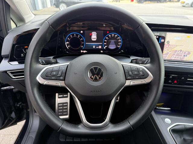 Volkswagen GOLF 1.5 TSI Trekhaak/Stoel+stuurwarm/Apple/LED 2e Paasdag geopend van 12 tot 16 uur