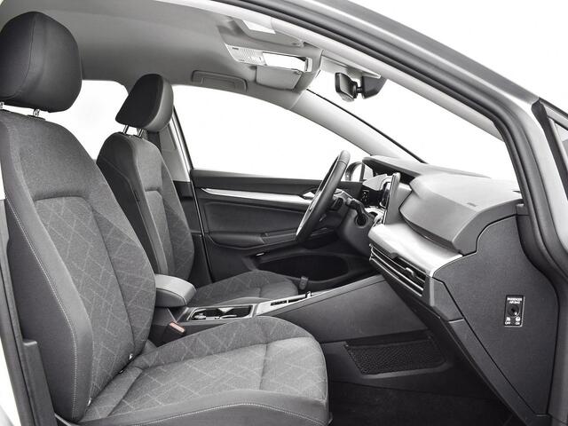 Volkswagen GOLF Variant 1.0 eTsi 110pk DSG automaat Life | Achteruitrijcamera |Keyless entry | App-Connect | Apple Carplay | 16'' Inch · Garantie t/m 15-01-2028 of 100.000km · TOPDEAL