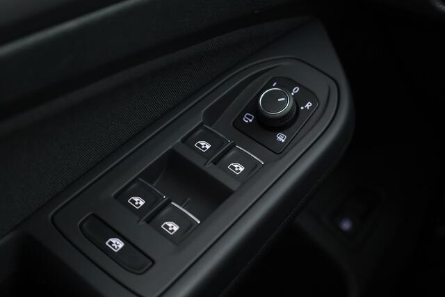 Volkswagen GOLF 1.4 eHybrid | Pano | HUD | IQ. Light | Elek. Trekhaak | Stoel- Stuurverw.