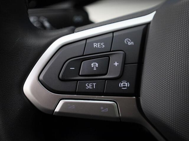 Volkswagen GOLF Variant 1.0TSI/110PK Move · Navigatie · Parkeersensoren · Stoelverwarming · Garantie tot 07-04-2029 of 100000km.