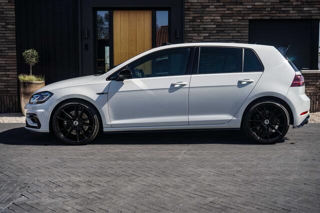 Volkswagen GOLF 7.5 R 2.0 TSI R20 4Motion/Pano/Akrapovic/Virtual/PPF