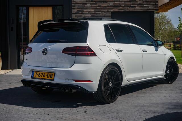 Volkswagen GOLF 7.5 R 2.0 TSI R20 4Motion/Pano/Akrapovic/Virtual/PPF