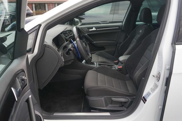 Volkswagen GOLF 7.5 R 2.0 TSI R20 4Motion/Pano/Akrapovic/Virtual/PPF