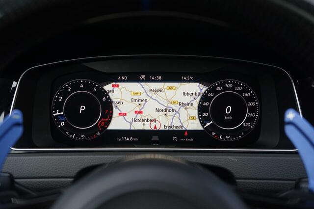 Volkswagen GOLF 7.5 R 2.0 TSI R20 4Motion/Pano/Akrapovic/Virtual/PPF