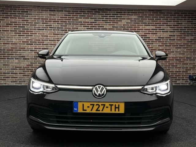 Volkswagen GOLF 1.5 eTSI Style | Sfeer| IQ Light| Memory|