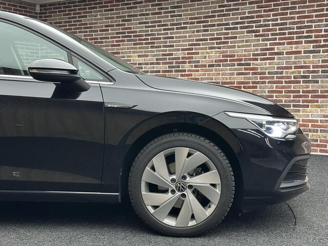 Volkswagen GOLF 1.5 eTSI Style | Sfeer| IQ Light| Memory|
