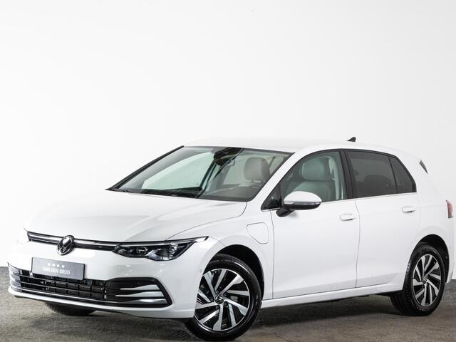 Volkswagen GOLF AUTOMAAT 1.4 204 PK DSG eHybrid Style | LED | Navigatie Via Smartphone | Trekhaak | Side Assist | Achteruitrijcamera |