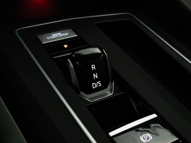 Volkswagen GOLF AUTOMAAT 1.4 204 PK DSG eHybrid Style | LED | Navigatie Via Smartphone | Trekhaak | Side Assist | Achteruitrijcamera |