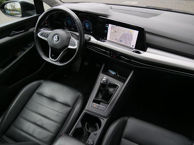 Volkswagen GOLF 1.5 TSI 131pk Life Apple Carplay / Trekhaak / Leder / Camera