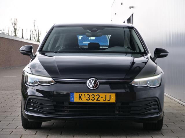 Volkswagen GOLF 1.5 TSI 131pk Life Apple Carplay / Trekhaak / Leder / Camera