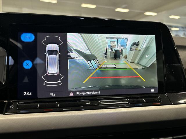 Volkswagen GOLF Variant 1.0 Tsi 110pk Life · Camera · Apple/Android Car Play · Navi · P-Sensoren · 16'' Inch · Garantie t/m 20-01-2027 of 100.000km