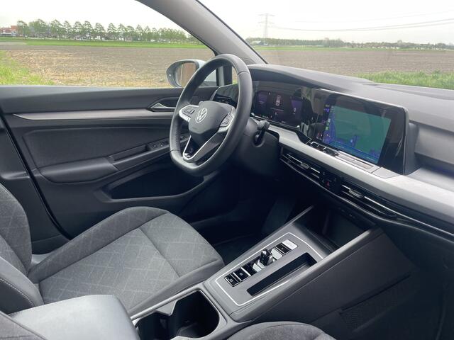 Volkswagen GOLF 1.5 eTSI Hybrid, Automaat, Stoel/stuurverwarming, Camera,Apple Carplay