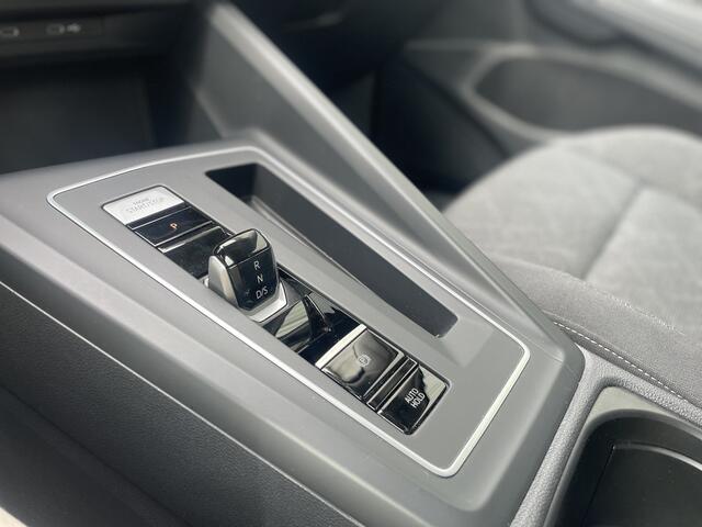 Volkswagen GOLF 1.5 eTSI Hybrid, Automaat, Stoel/stuurverwarming, Camera,Apple Carplay