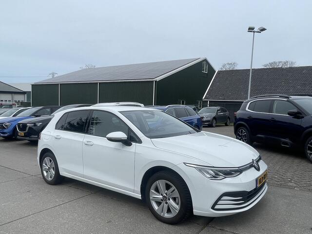 Volkswagen GOLF 1.5 eTSI Hybrid, Automaat, Stoel/stuurverwarming, Camera,Apple Carplay