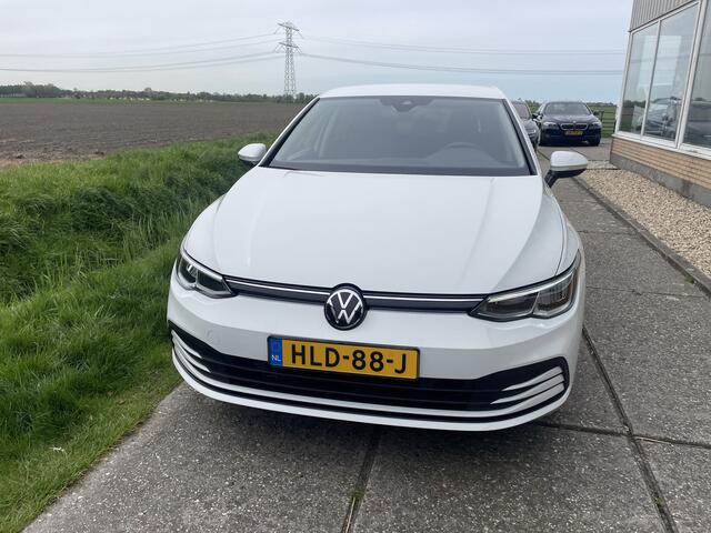 Volkswagen GOLF 1.5 eTSI Hybrid, Automaat, Stoel/stuurverwarming, Camera,Apple Carplay