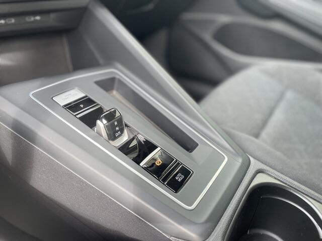 Volkswagen GOLF 1.4 Hybrid, Automaat, stoel/stuurverwarming, Camera, Apple carplay, enz,enz,enz