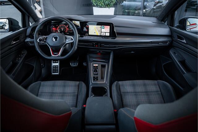 Volkswagen GOLF 8 2.0 TSI GTI - Panorama | ACC | Sfeerverlichting | Carplay