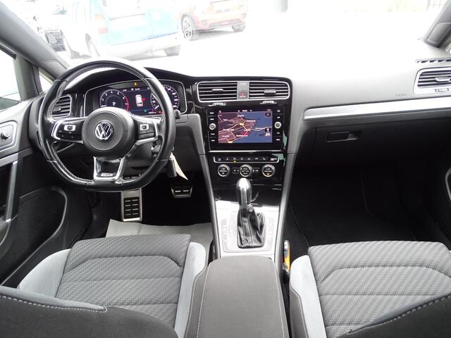 Volkswagen GOLF Variant 1.0 TSI Highline Business R Automaat, Navigatie, Multimedia, Airco/ECC, CruiseControl, Sport Interieur, Multifunctioneel stuur, Parkeersensoren, Trekhaak, LM-velgen
