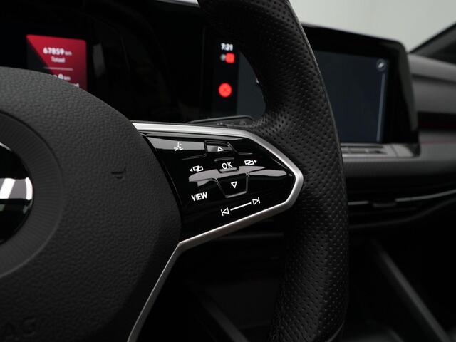 Volkswagen GOLF 1.5 eTSI 150PK DSG R-Line Business | Pano | IQ Light | 18" inch | Adaptieve Cruise Control |