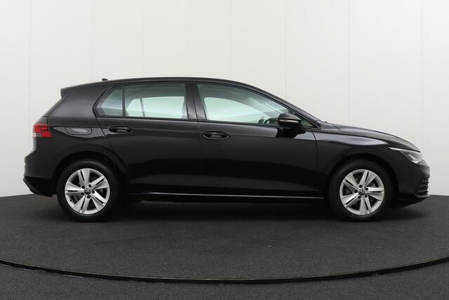 Volkswagen GOLF 1.0 111 PK Aut. eTSI Navi Carplay Sfeerverlichting Park. Sens