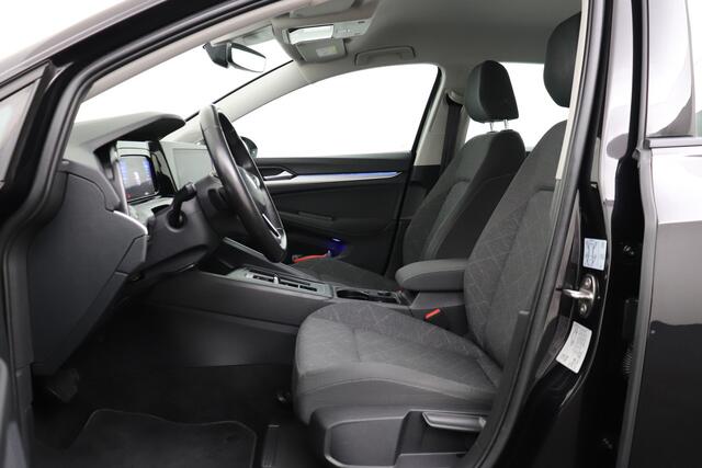 Volkswagen GOLF 1.0 111 PK Aut. eTSI Navi Carplay Sfeerverlichting Park. Sens