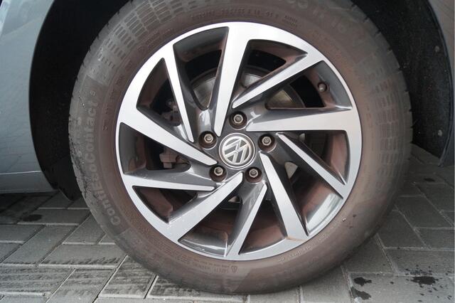 Volkswagen GOLF 1.4 TSI Comfortline | DSG | Virtual cockpit | Camera | BTW